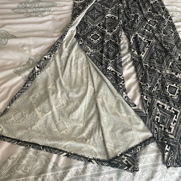 New 2 pice outfit size large - Picture 6 of 10